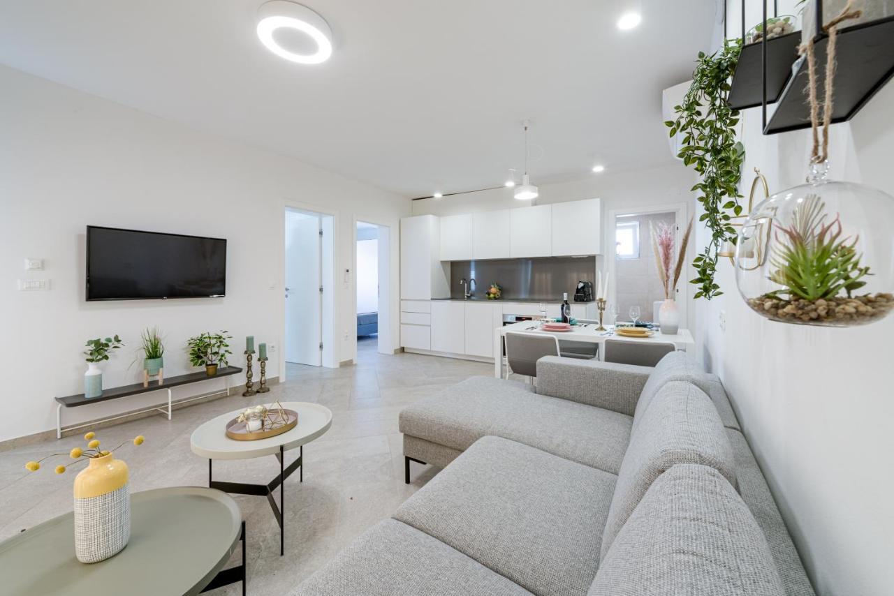 Apartments Villa Poco Loco มลินี ภายนอก รูปภาพ