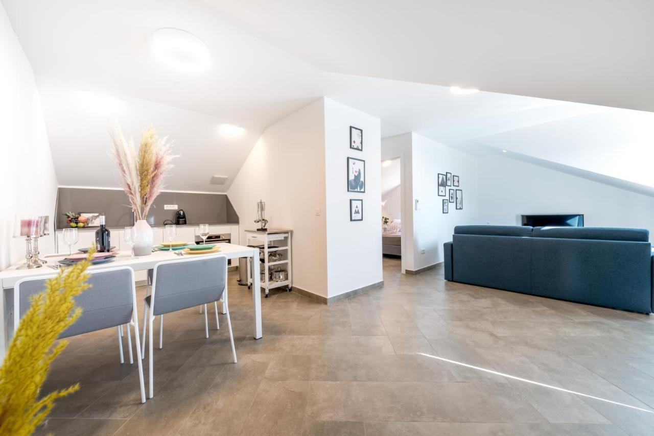 Apartments Villa Poco Loco มลินี ภายนอก รูปภาพ