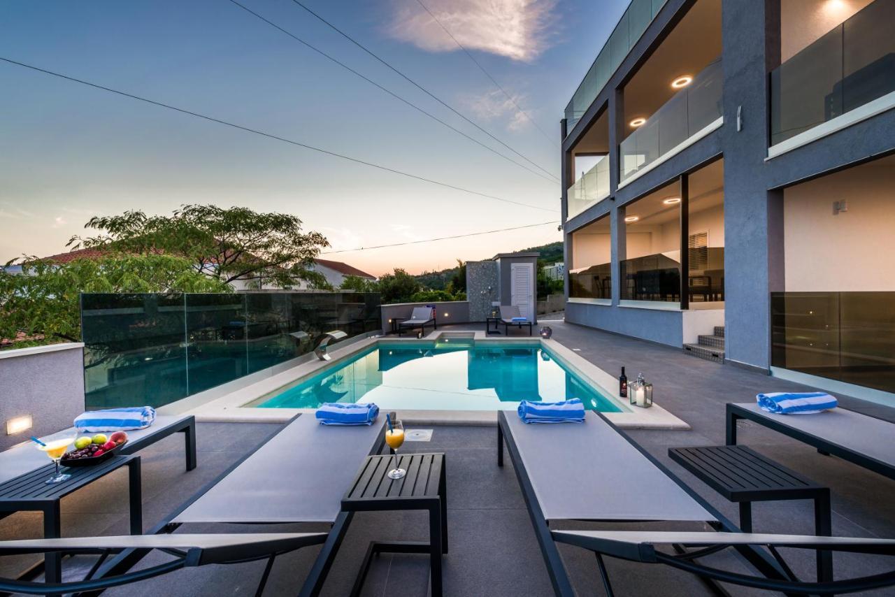 Apartments Villa Poco Loco มลินี ภายนอก รูปภาพ